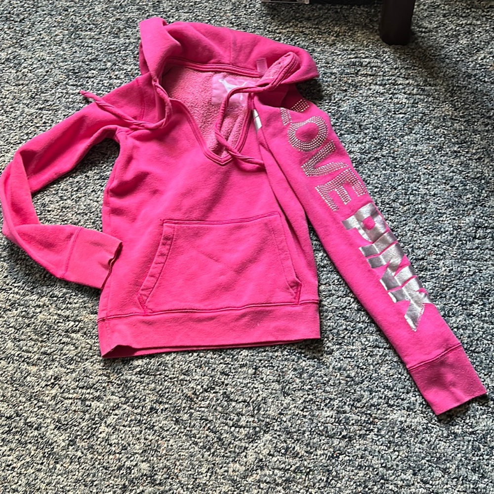 REDUCED!!Woman’s hoody by pink